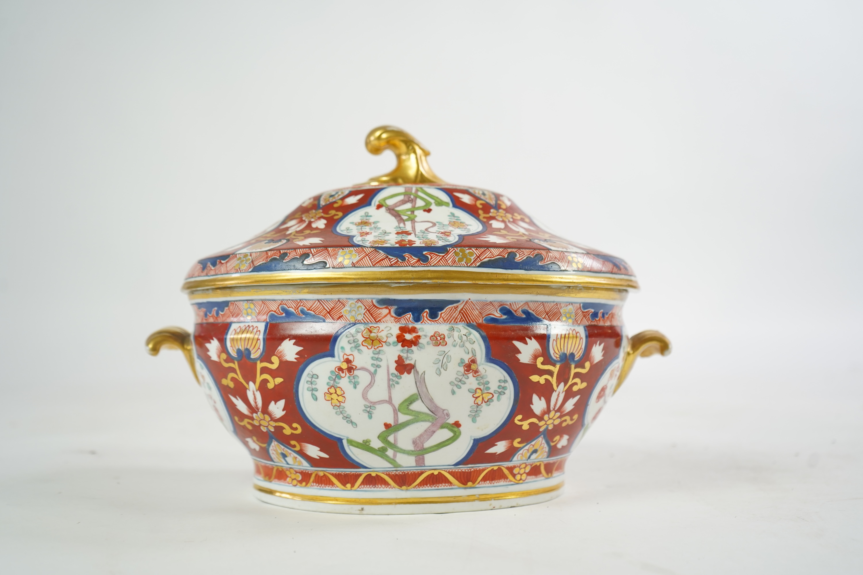A Coalport Dollar pattern tureen and stand, c.1820